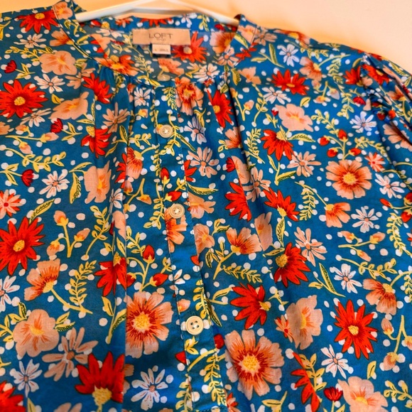 Loft Large cotton half button down puffy sleeves flowers - Picture 9 of 12